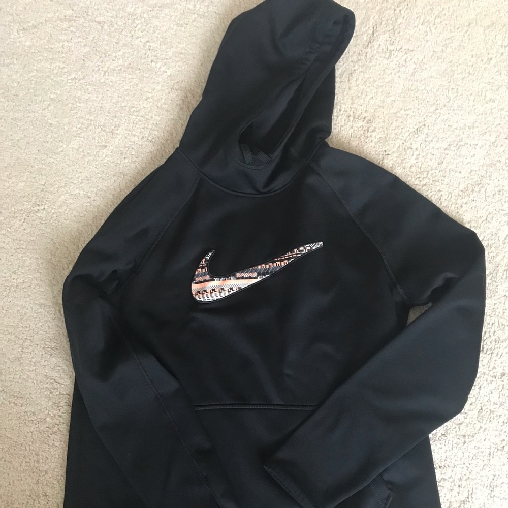 NWOT Nike Therma-Fit Logo Pull Over Hoodie